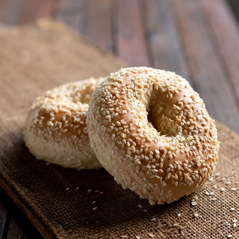 Delicious Sesame Bagel Experience